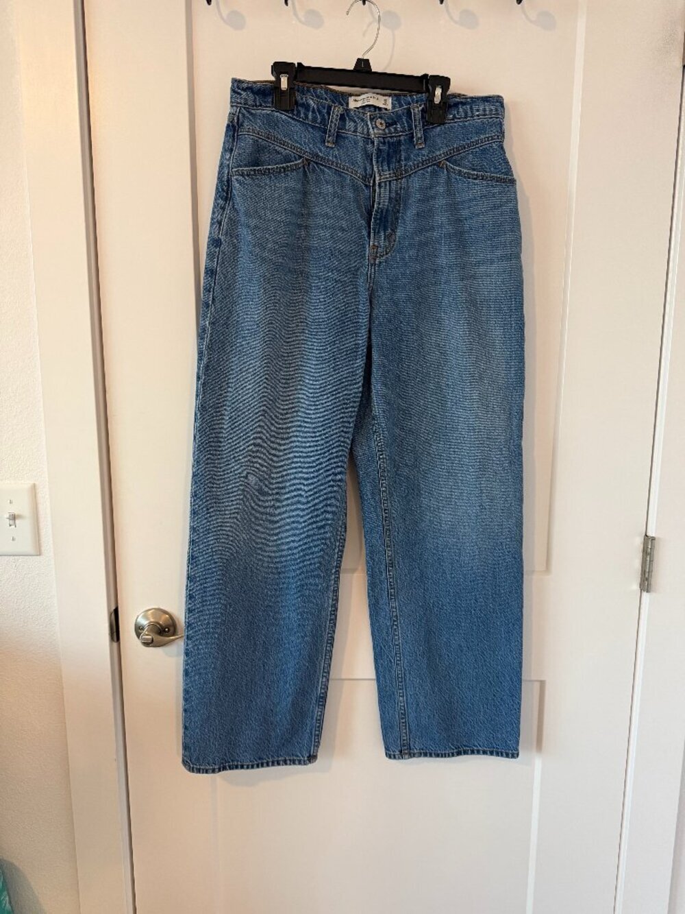 Abercrombie & Fitch The Loose High Rise Jeans – Size 8 Regular